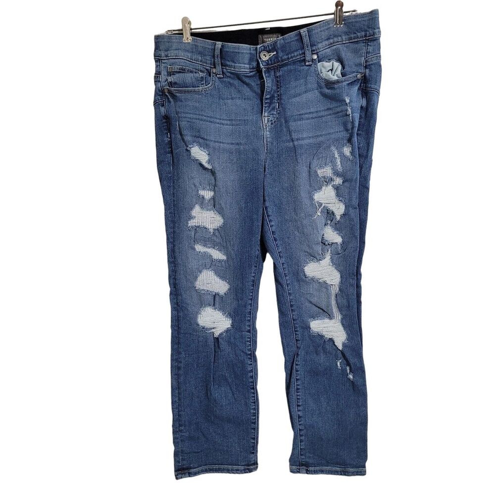 Torrid Feel the Fit size 18 jeans women distressed straight hole fray raw pocket